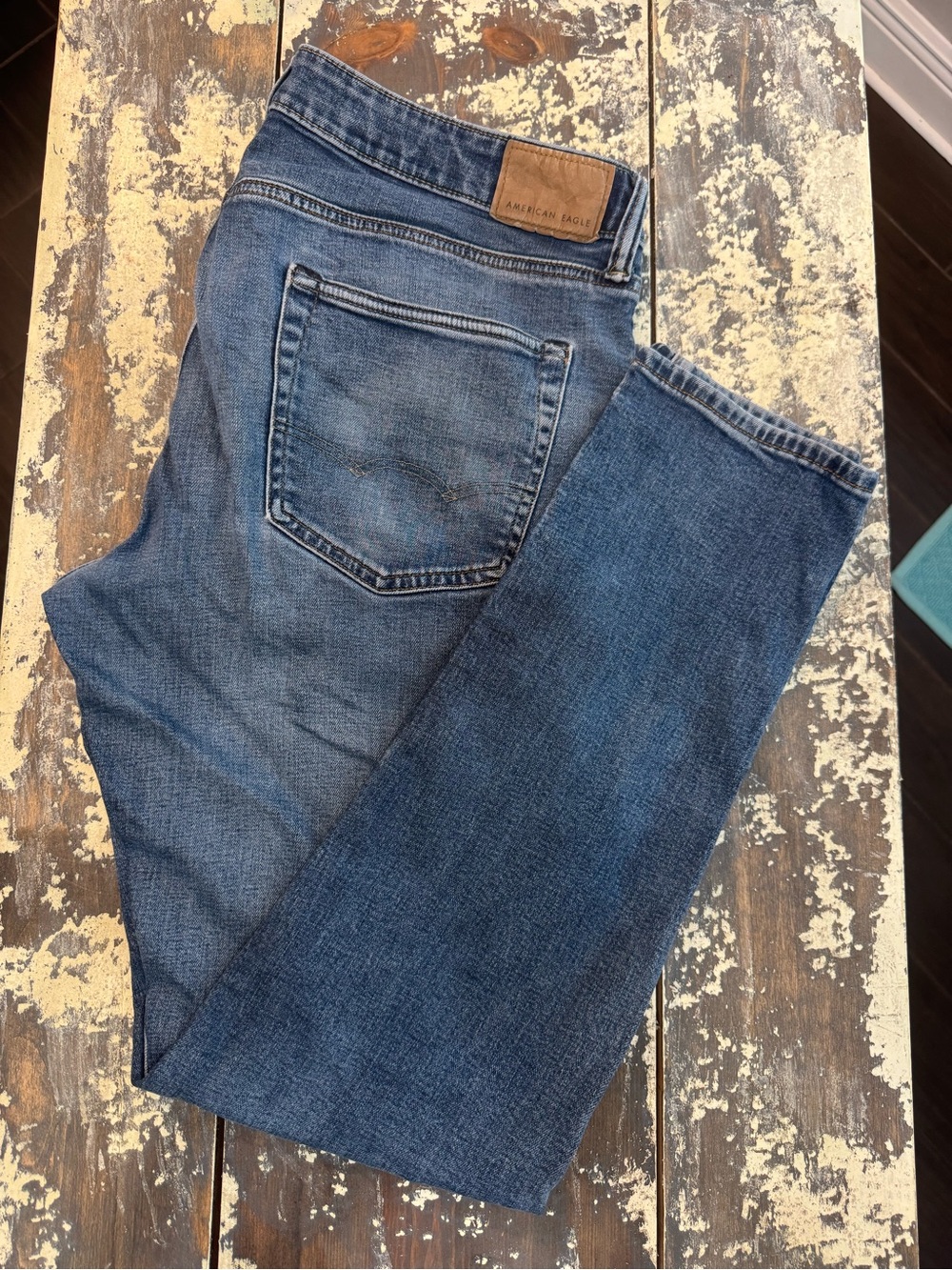 American Eagle Light-Medium Blue Denim Jeans 34x34